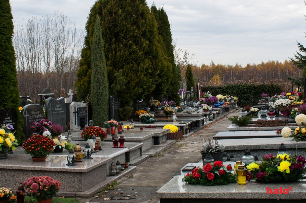 Wszystkich Świętych na cmentarzu w Grabowie