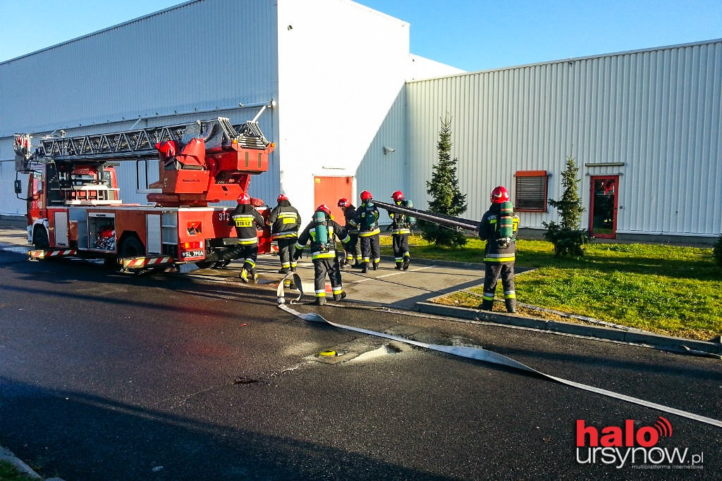 Pożar dachu Tesco Kabaty. Na szczęście 