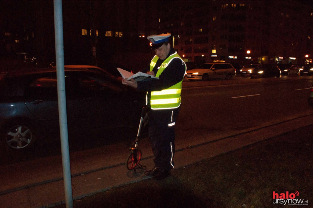 Wypadek na KEN. Cała aleja stoi w korku.