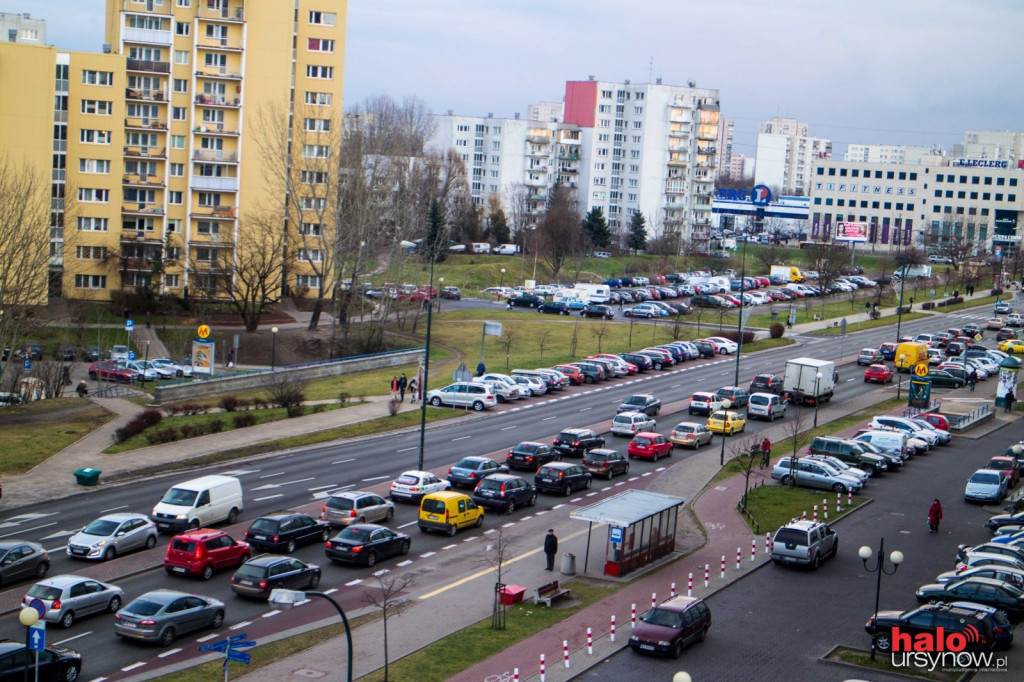 Aleja KEN stanęła. Ogromy korek w stronę Kabat