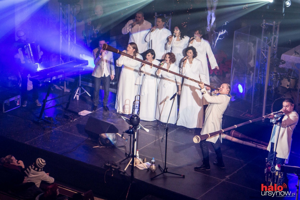 Golec uOrkiestra zaśpiewała kolędy. Kościół pękał w szwach!