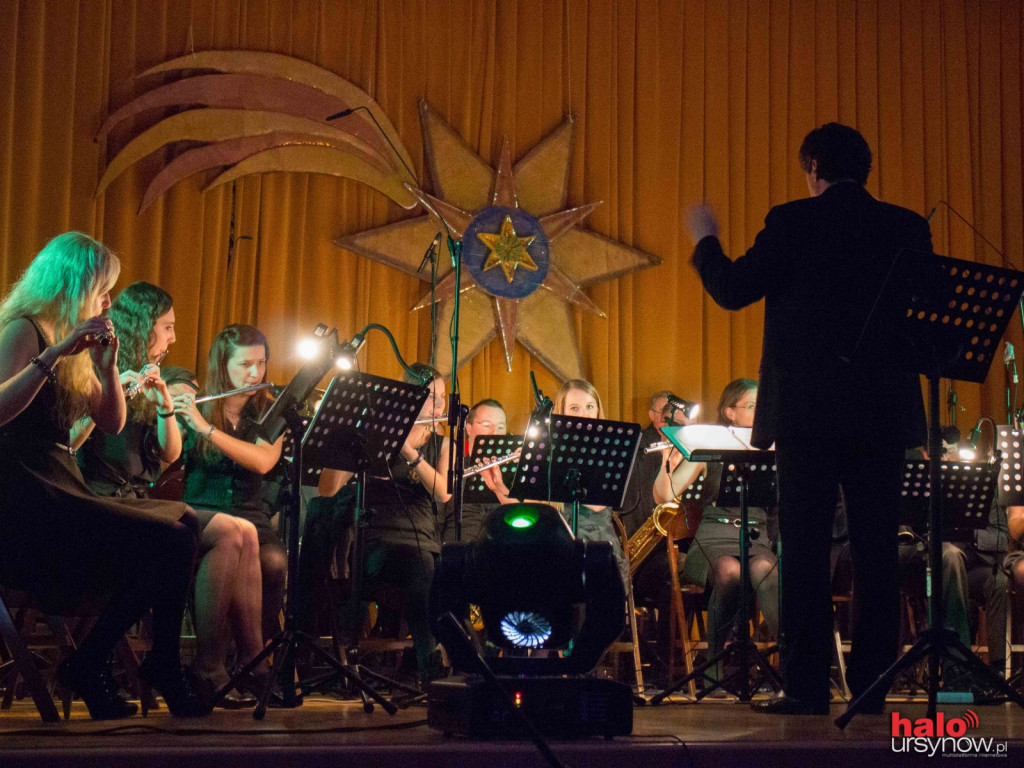 Filmowe szlagiery i folklor w najlepszym wydaniu. Koncert Noworoczny SGGW.