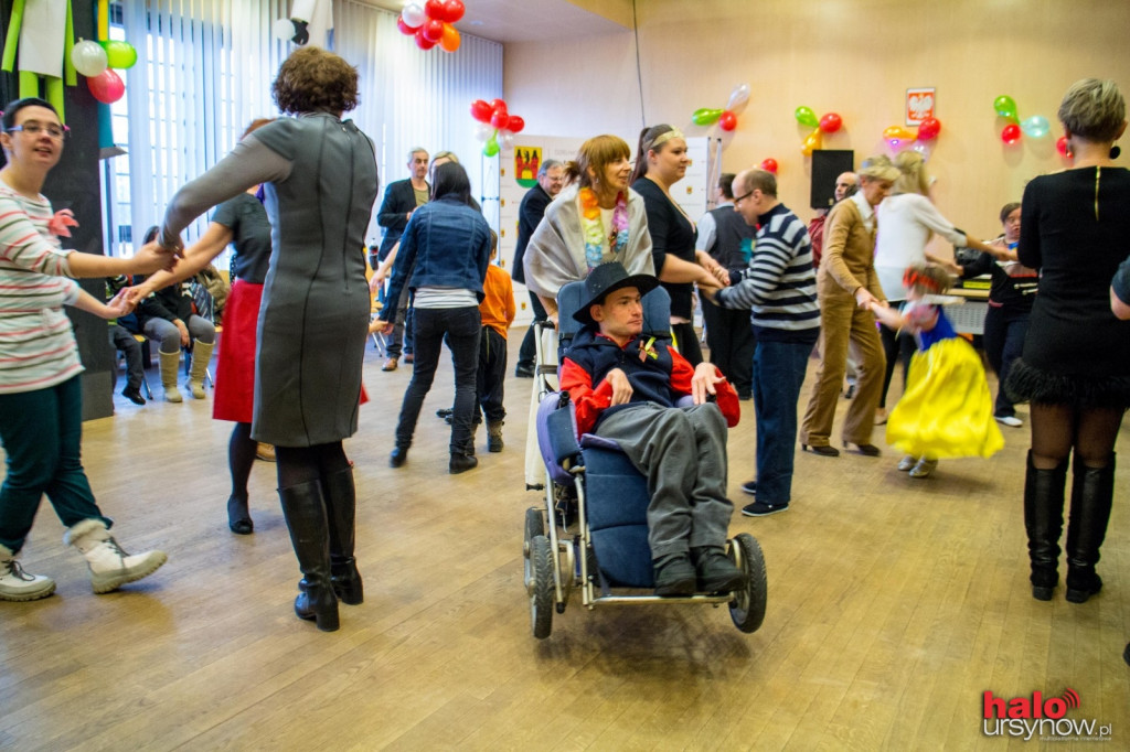 Tańce i zabawy czyli Bal Karnawałowy osób niepełnosprawnych FOTO