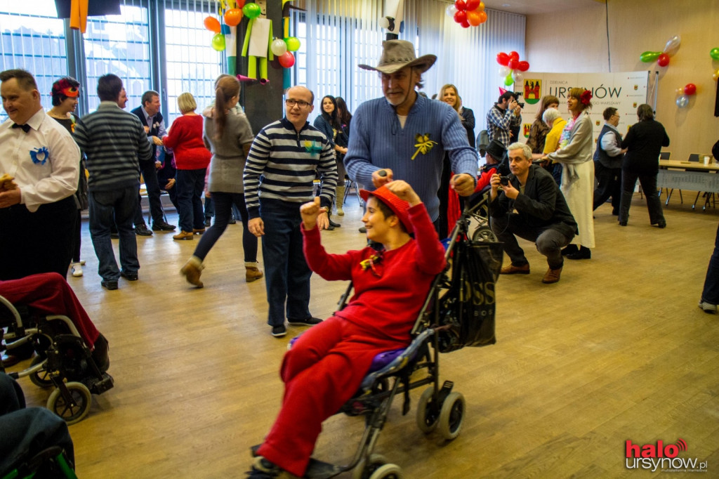 Tańce i zabawy czyli Bal Karnawałowy osób niepełnosprawnych FOTO