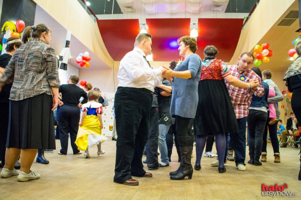 Tańce i zabawy czyli Bal Karnawałowy osób niepełnosprawnych FOTO