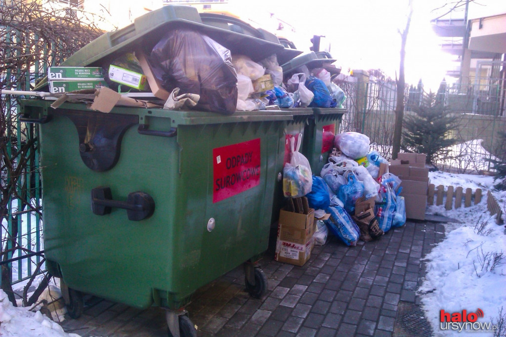 Miała być rewolucja, jest wysypisko. Kontenery są przepełnione