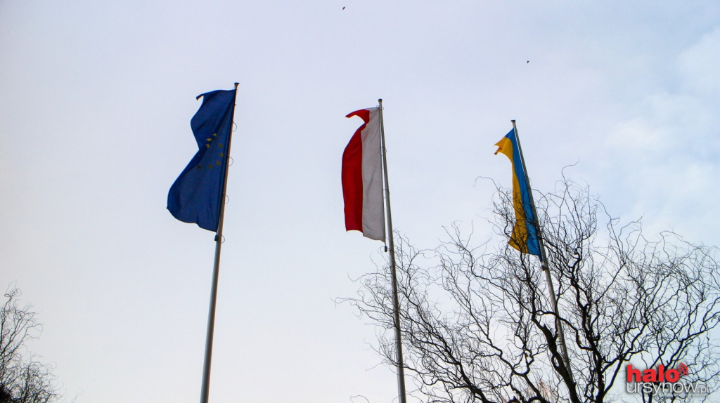 Ukraińska flaga już powiewa przed urzędem dzielnicy