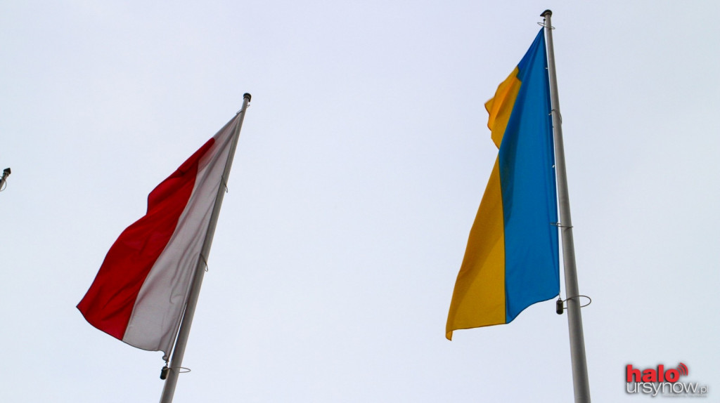 Ukraińska flaga już powiewa przed urzędem dzielnicy