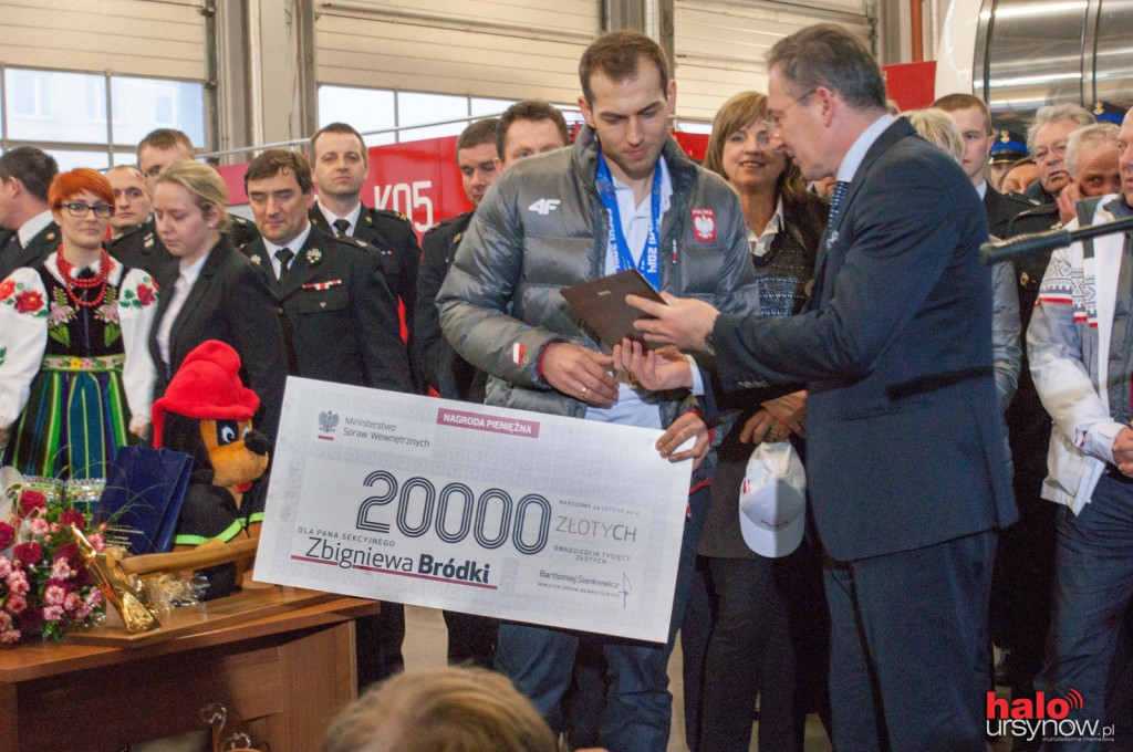Złoty strażak z Soczi na Ursynowie. Powitanie Zbigniewa Bródki