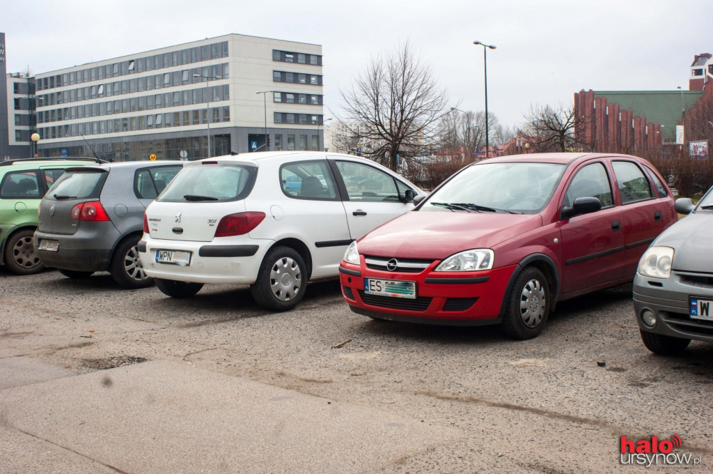 Problem z parkowaniem na Ursynowie? Wprowadźmy parkometry!