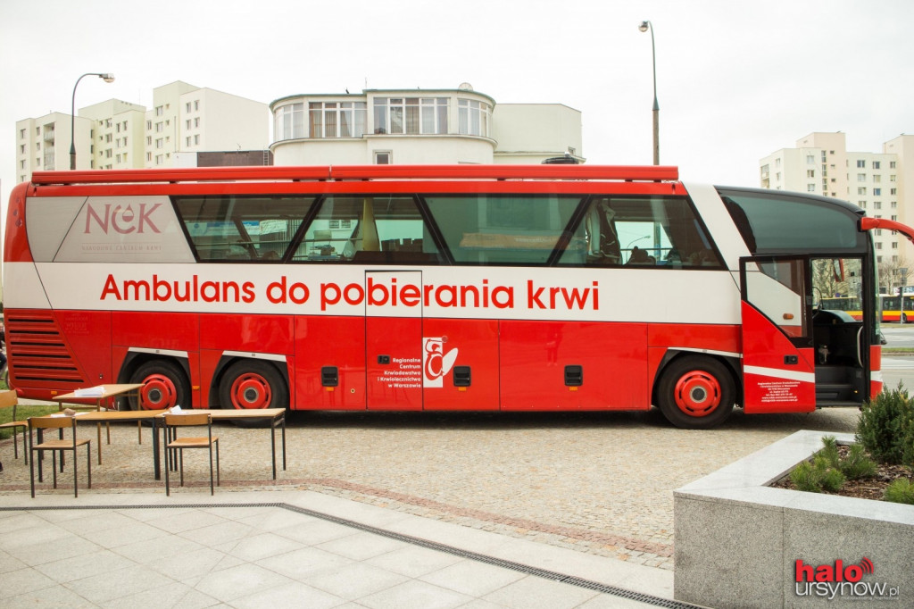 Krwiobus na Ursynowie. Mieszkańcy oddają krew