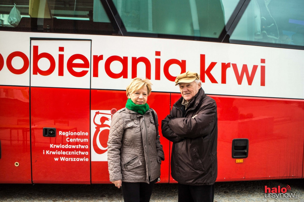 Krwiobus na Ursynowie. Mieszkańcy oddają krew