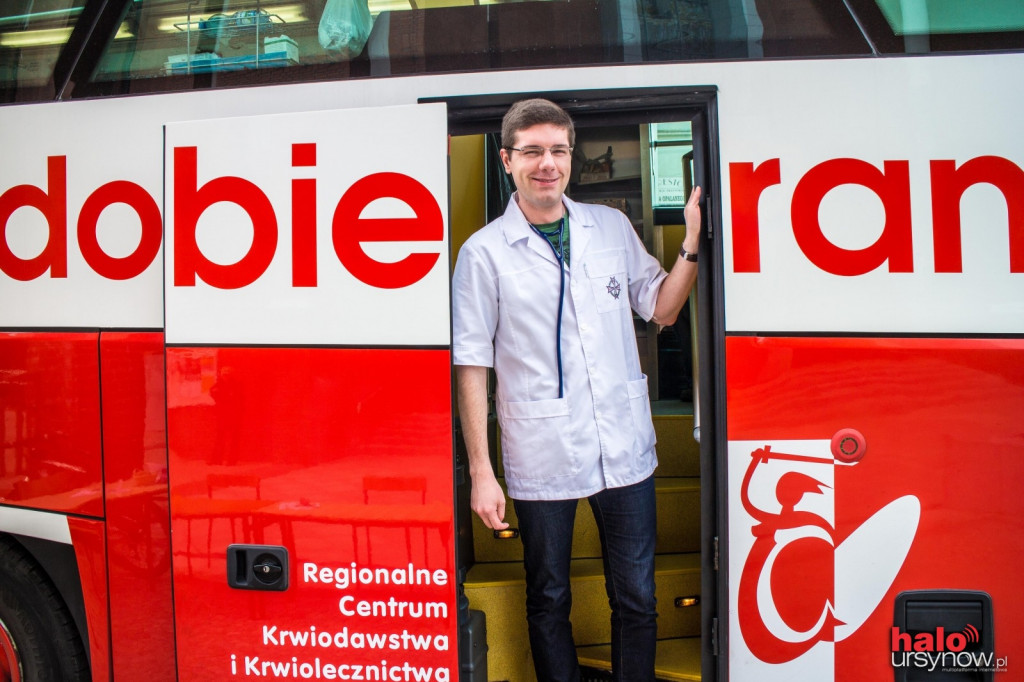 Krwiobus na Ursynowie. Mieszkańcy oddają krew