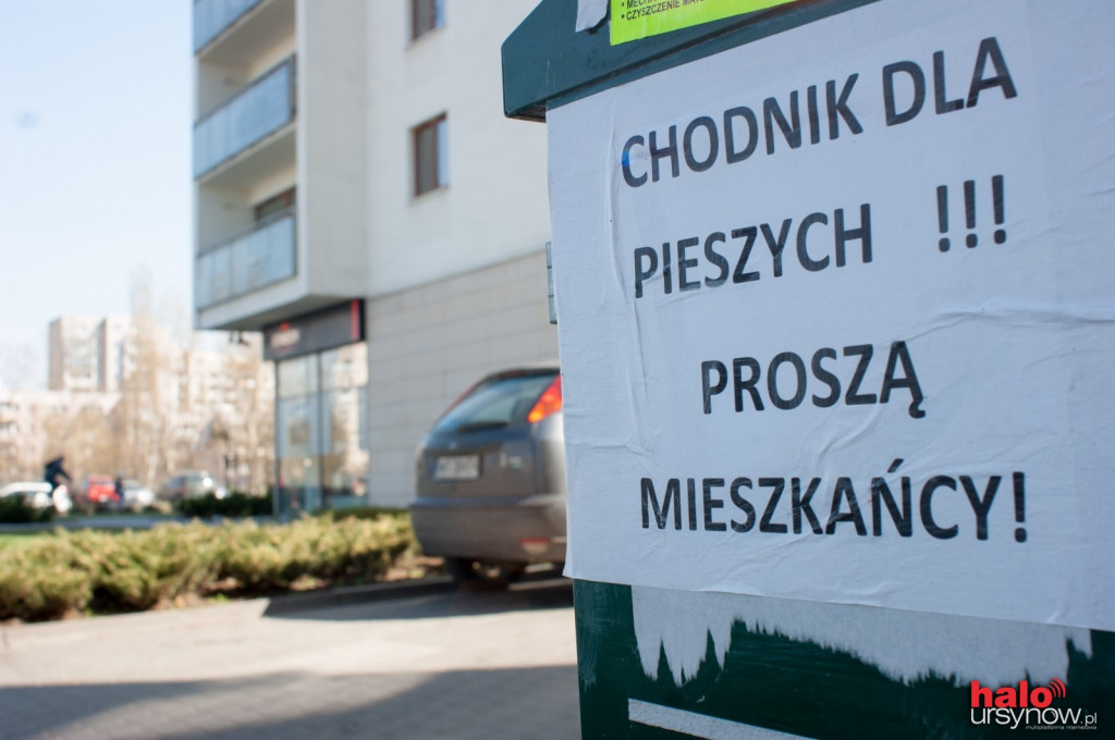 Ogłoszeniem w bezmyślnych kierowców.