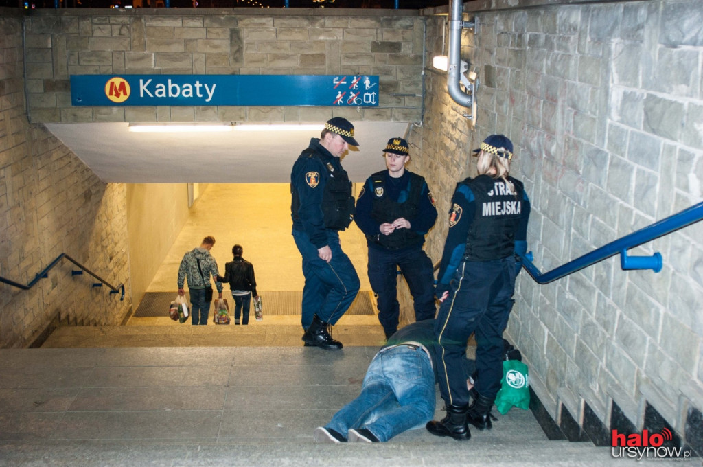 Nocny patrol Straży Miejskiej i portalu haloursynow.pl