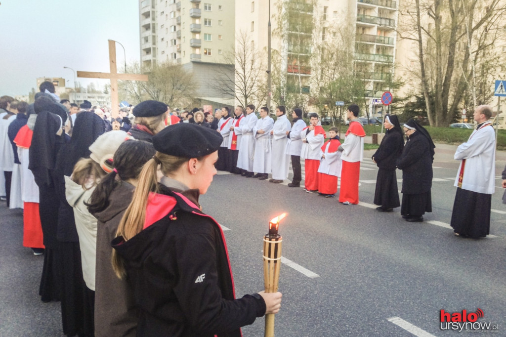 DROGA KRZYŻOWA. Kilkaset osób przeszło ulicami Ursynowa