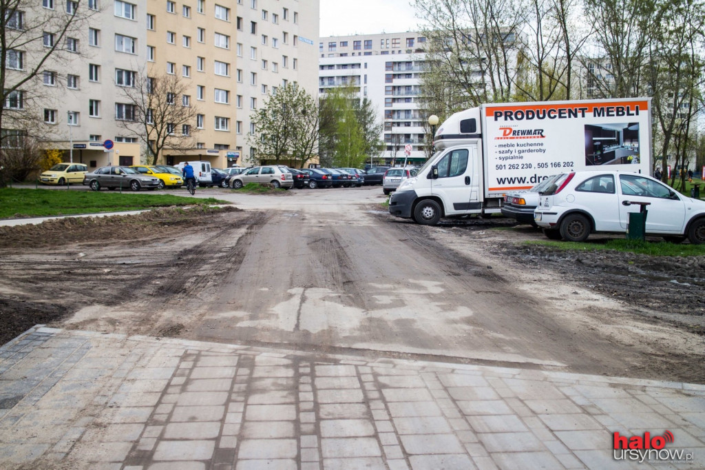 Upragniony przez mieszkańców chodnik powstanie jeszcze w  kwietniu