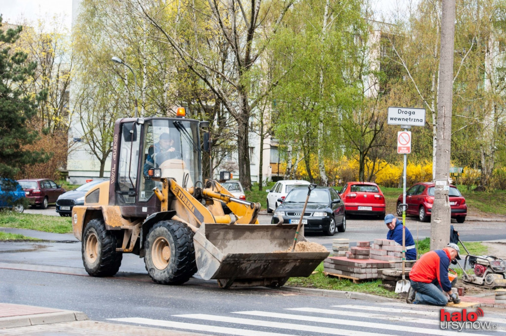 Na obietnicach się nie skończyło. Remontują chodniki