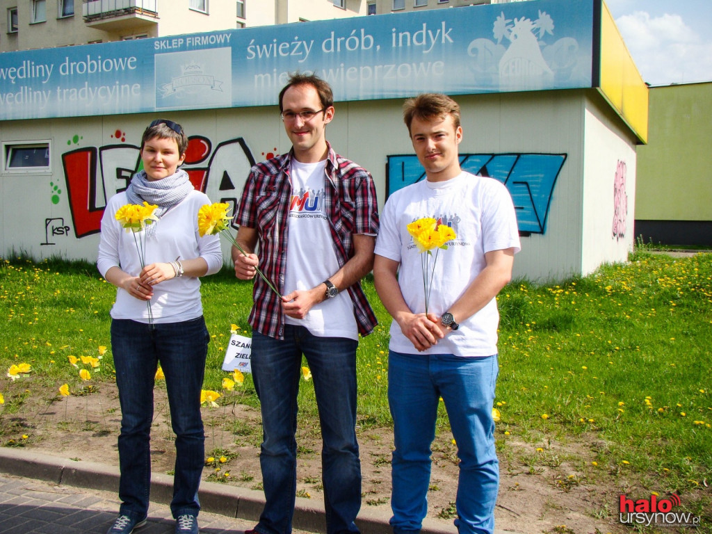 Happening przed Szkołą Podstawową przy Lokajskiego