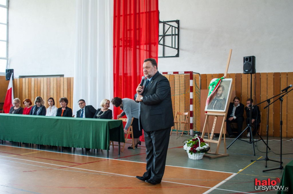 Odebrali świadectwa. Przed nimi już tylko egzamin dojrzałości