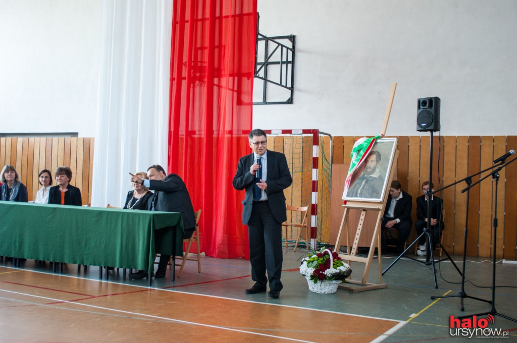 Odebrali świadectwa. Przed nimi już tylko egzamin dojrzałości