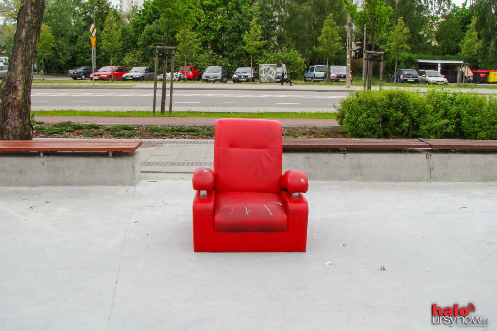 Fotel w skateparku. Budują trybuny?