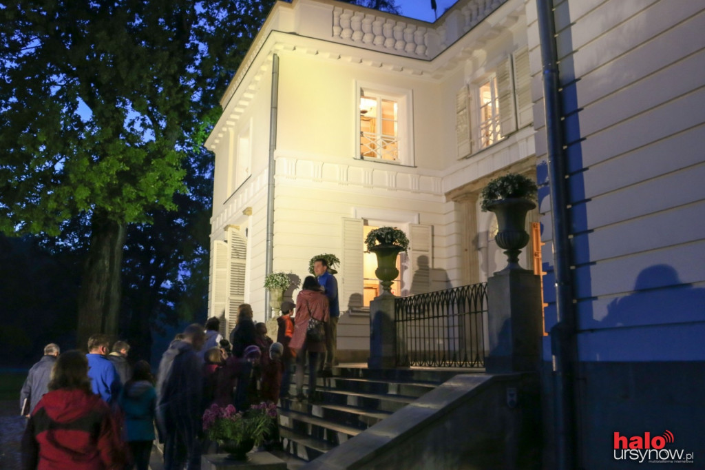 NOC MUZEÓW. Tłumy na wycieczkach po Parku Natolińskim