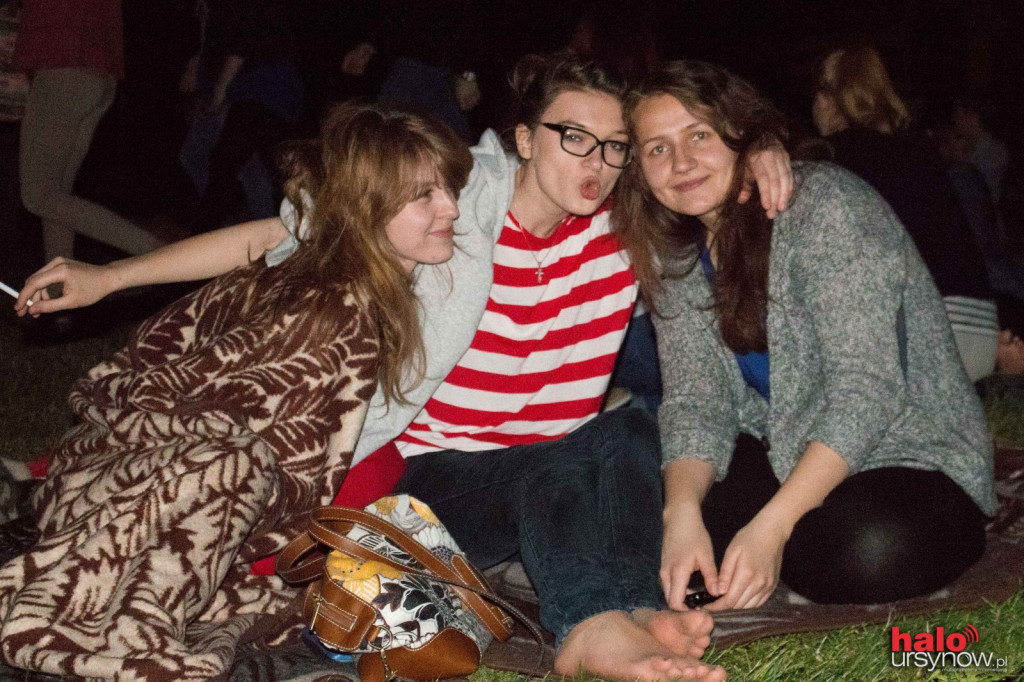 Koce, popcorn i leżaki na SGGW. Studenckie Kino Letnie