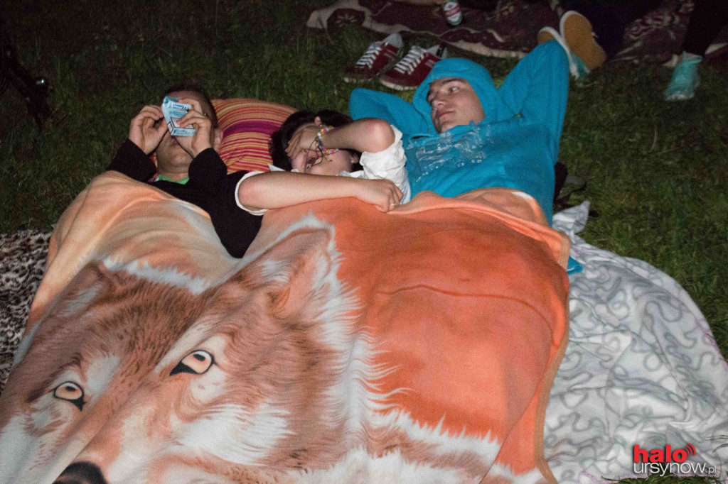Koce, popcorn i leżaki na SGGW. Studenckie Kino Letnie