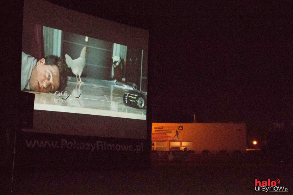 Koce, popcorn i leżaki na SGGW. Studenckie Kino Letnie