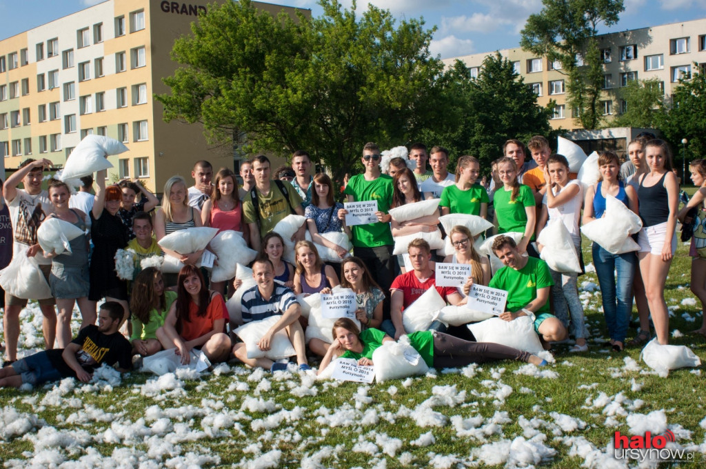 Wąsy, bitwa na poduszki i warsztaty taneczne na SGGW! FOTO