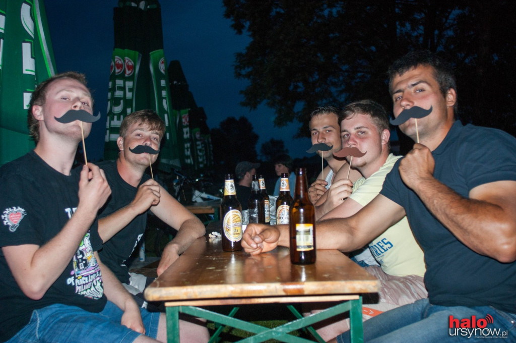 Wąsy, bitwa na poduszki i warsztaty taneczne na SGGW! FOTO