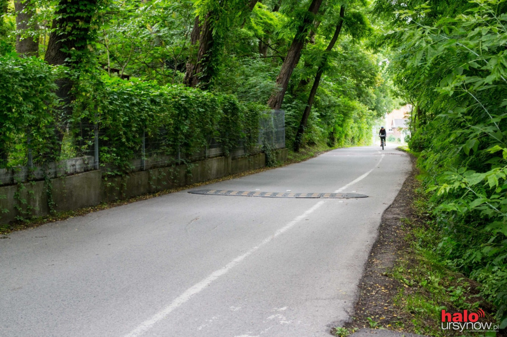 Rowerzyści są wściekli. Nie można zjechać ulicą Orszady