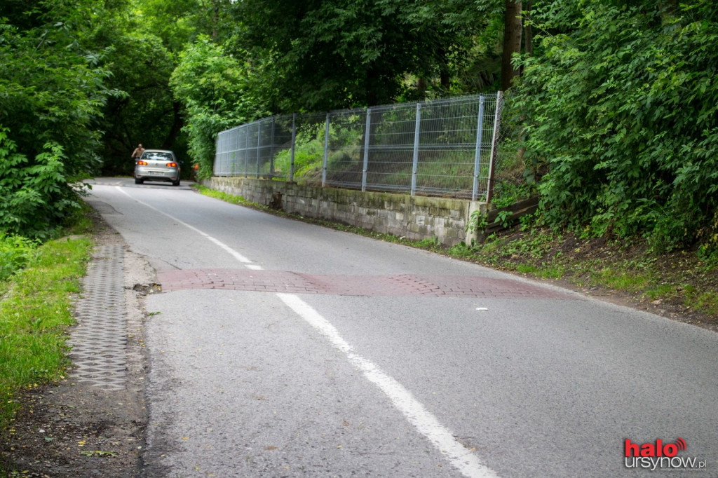 Rowerzyści są wściekli. Nie można zjechać ulicą Orszady