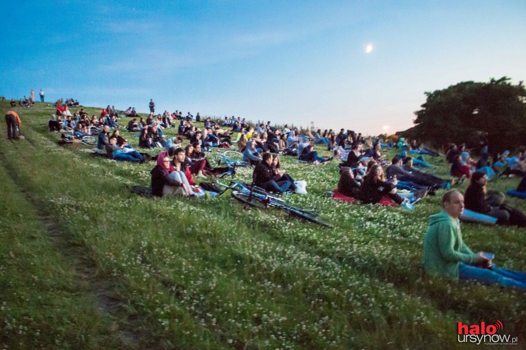 RUSZYŁO KINO POD CHMURKĄ! Kilkaset osób oglądało 