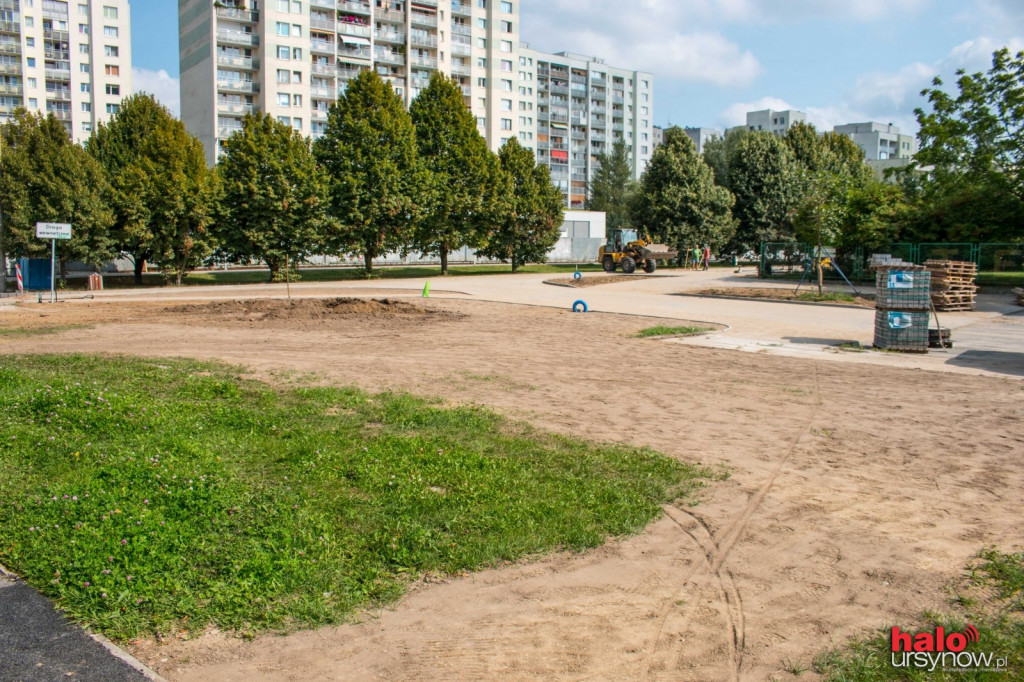 Bezpieczna droga do szkoły przy Hirszfelda. ZA MILION.