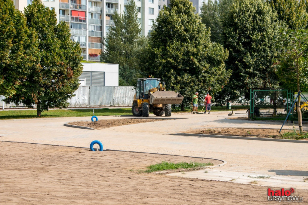 Bezpieczna droga do szkoły przy Hirszfelda. ZA MILION.
