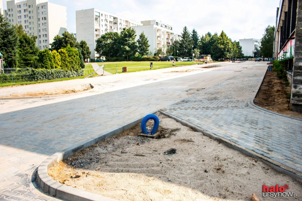 Bezpieczna droga do szkoły przy Hirszfelda. ZA MILION.