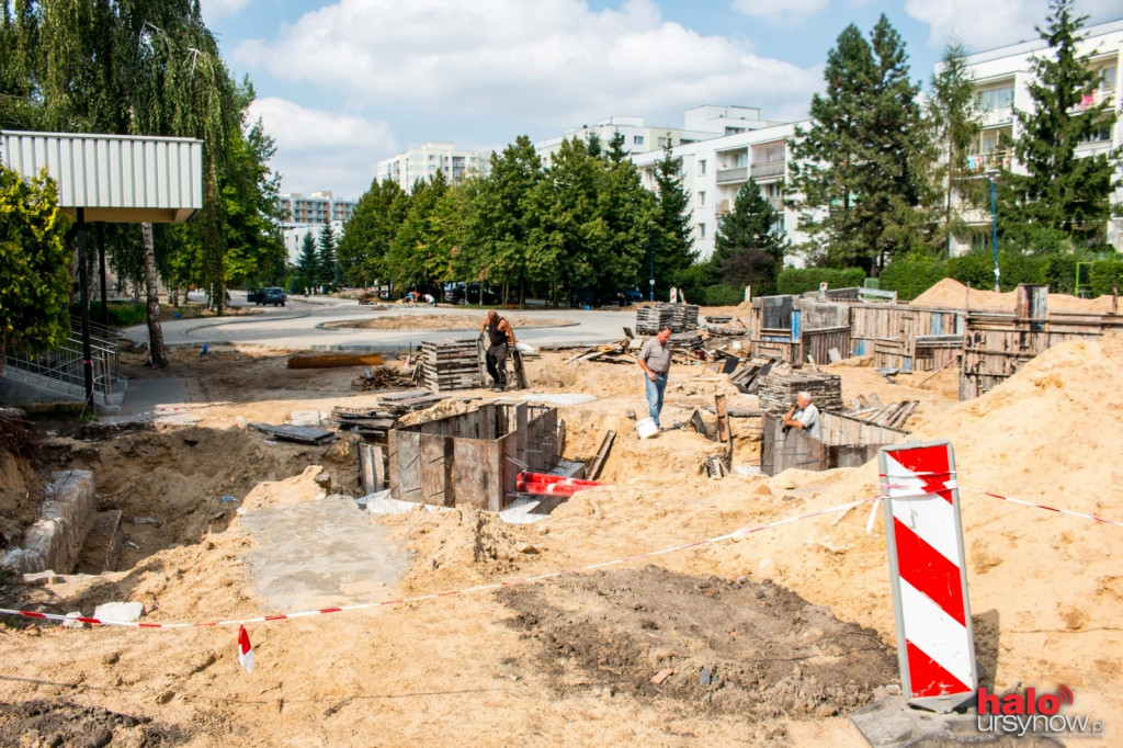 Bezpieczna droga do szkoły przy Hirszfelda. ZA MILION.