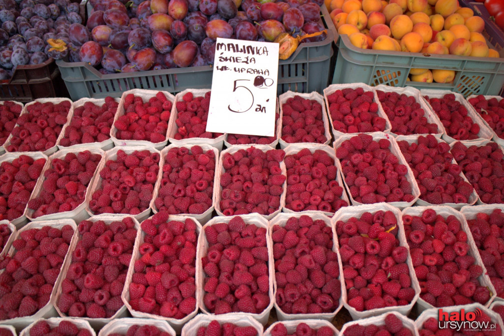 Na bazarze w dzień handlowy?