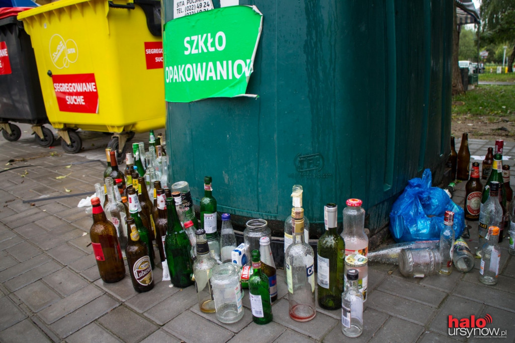 Osobliwa wystawa, nietypowa instalacja czy zwyczajny śmietnik?