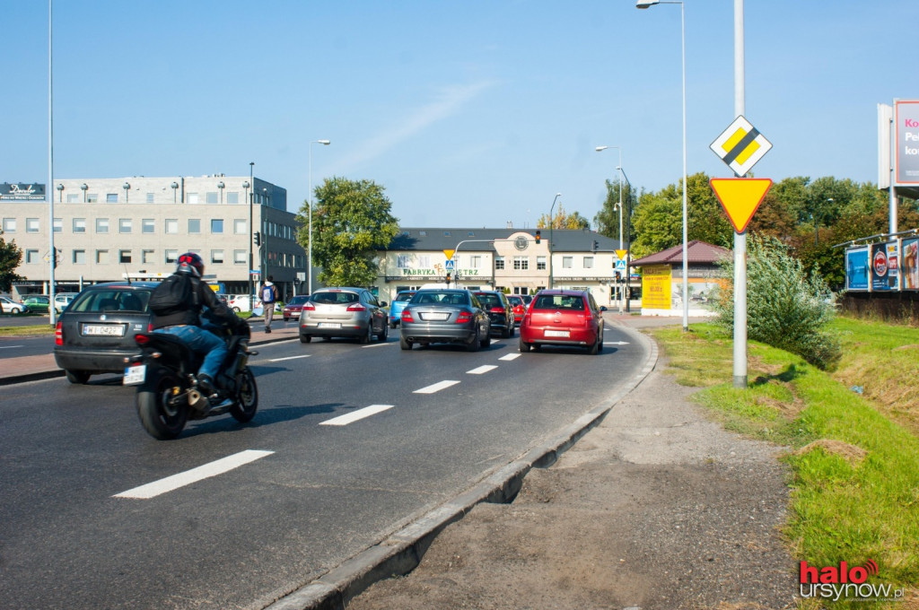 Płaskowickiej: kierowcy nie wiedzą o trzecim pasie do lewoskrętu