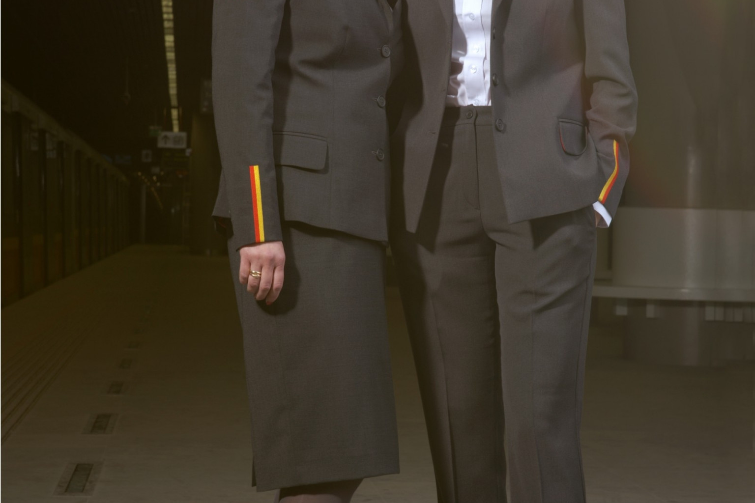 Eleganckie, od modnej projektantki. ZOBACZ NOWE MUNDURY METRA!