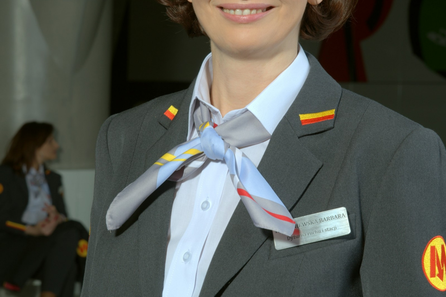 Eleganckie, od modnej projektantki. ZOBACZ NOWE MUNDURY METRA!