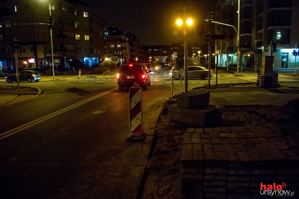 WĄWOZOWA. Światła już mrugają do kierowców. Zdążą z resztą na jutro?