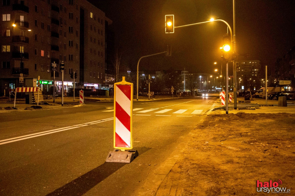 WĄWOZOWA. Światła już mrugają do kierowców. Zdążą z resztą na jutro?