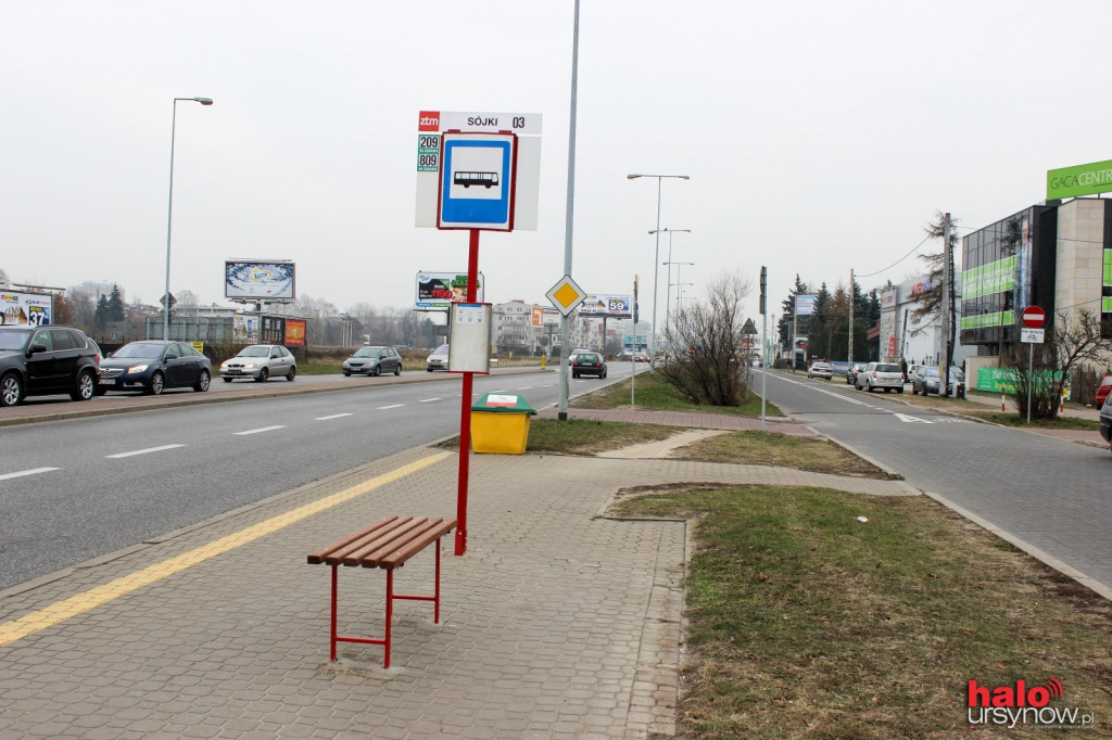 Była wiata jest? ławeczka. Dlaczego mamy moknąć na przystanku?
