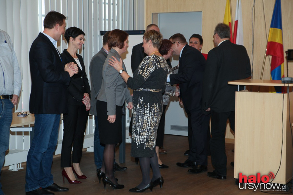 Pożegnanie burmistrza. Były kwiaty i uściski dłoni. FOTO