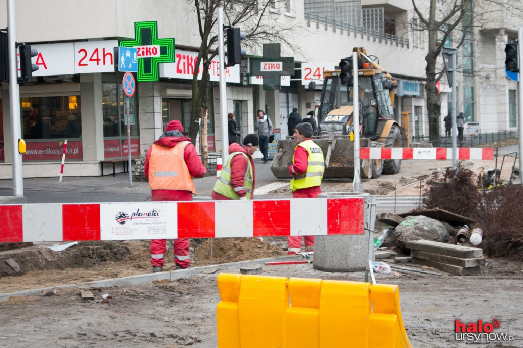Światła na KEN przy Artystów. Uruchomienie jeszcze w tym tygodniu!