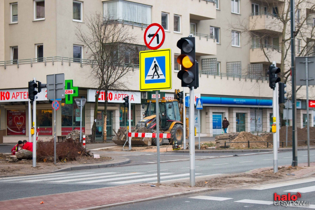 Światła na KEN przy Artystów. Uruchomienie jeszcze w tym tygodniu!